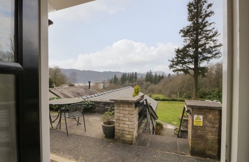 Windermere Cottage | Cabin ∙ 2 bedrooms ∙ 4 guests