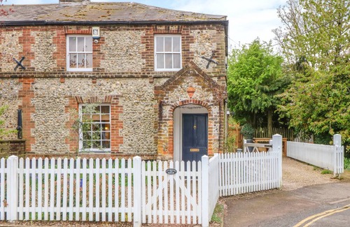 Wymondham Cottage | Cabin ∙ 2 bedrooms ∙ 4 guests