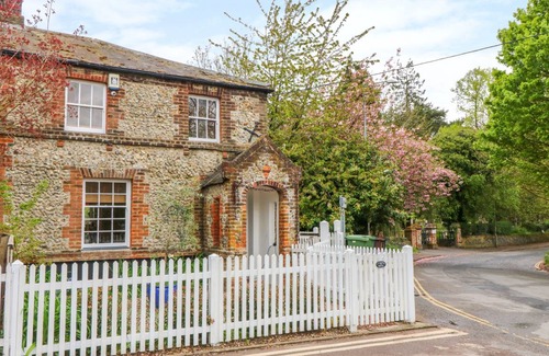 Wymondham Cottage | Cabin ∙ 2 bedrooms ∙ 4 guests