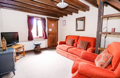 Llanidloes Cottage | Cabin ∙ 2 bedrooms ∙ 3 guests