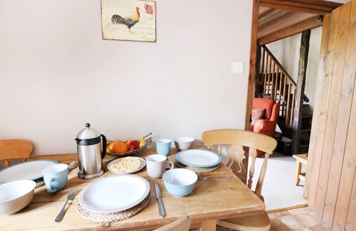 Llanidloes Cottage | Cabin ∙ 2 bedrooms ∙ 3 guests