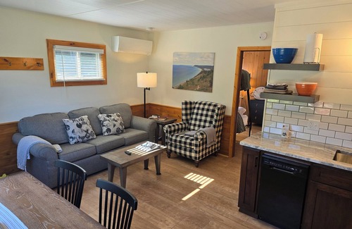Lake Ann Cabin | Cabin #2- Sleeping Bear Resort