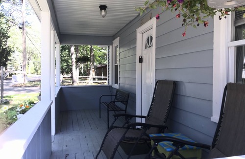 Higgins Lake House | CABIN #2 WITH LAKE VIEW AT HIGGINS LAKE - TRUE NORTH CABIN RENTALS.