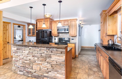 Wasagaming House | Cabin 230 - Riding Mountain Luxury Cabins, Wasagaming, Manitoba
