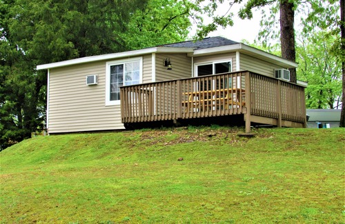 Murray Cabin | Cabin 3 at Kentucky Lake's Lynnhurst Family Resort