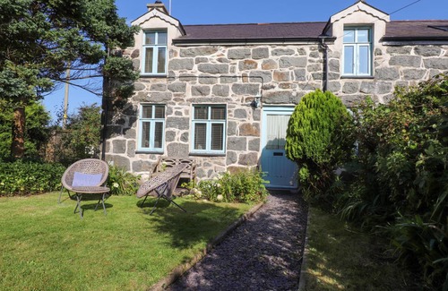 Rhyd-y-clafdy Cottage | Cabin ∙ 3 bedrooms ∙ 5 guests