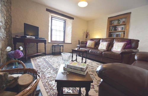 Goodwick Cottage | Cabin ∙ 3 bedrooms ∙ 5 guests