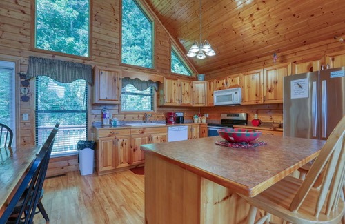 Cosby Cabin | Cabin ∙ 3 bedrooms ∙ 6 guests