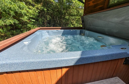 Cosby Cabin | Cabin ∙ 3 bedrooms ∙ 6 guests