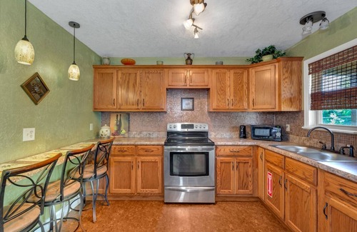 Langston Cabin | Cabin #3 - Fisherman's Landing/4 Bedroom Fishing Cabin w/Covered Boat Shelter