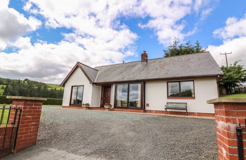 Llanidloes Cottage | Cabin ∙ 3 bedrooms ∙ 6 guests
