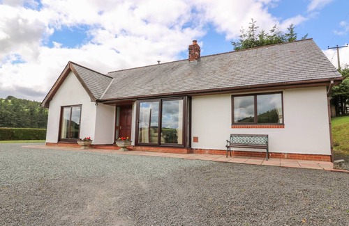 Llanidloes Cottage | Cabin ∙ 3 bedrooms ∙ 6 guests