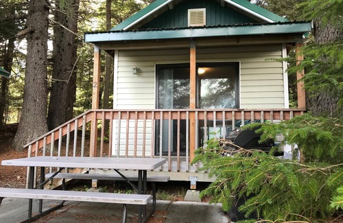 Haines House | Cabin 3 Lynn View Lodge