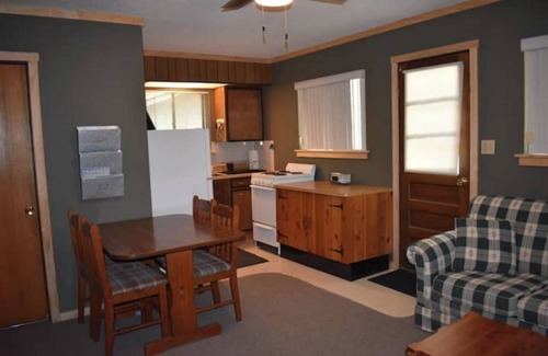 Honor Cottage | Cabin #3-near Interlochen, Crystal Mtn, Traverse