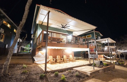 Bridgeport Cabin | Cabin 3 - New! Lux Cabin, Hot Tub, FirePit, Games