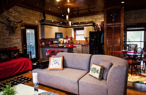 Golden House | Cabin # 3-Ritz on the River @ Rivers Bend Resort