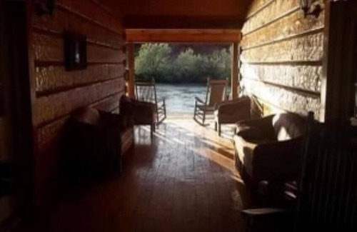Thermopolis Cabin | Cabin 3 .