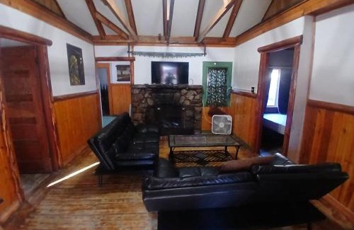 Big Bear Lake House | Cabin 33, 3 bedroom 2 bath