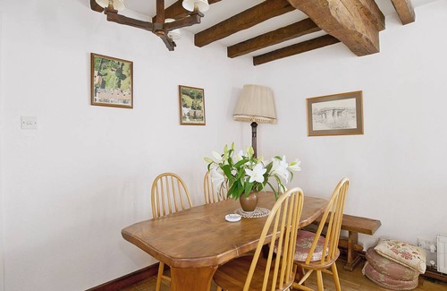 Thornton Dale Cottage | Cabin ∙ 4 bedrooms ∙ 8 guests