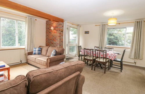 Horning Cottage | Cabin ∙ 4 bedrooms ∙ 6 guests