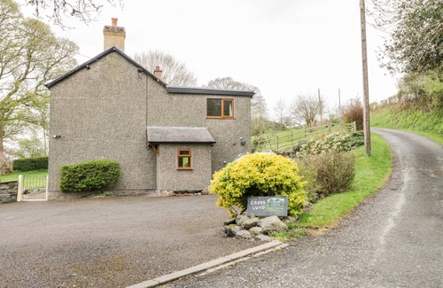 Corwen Cottage | Cabin ∙ 4 bedrooms ∙ 8 guests