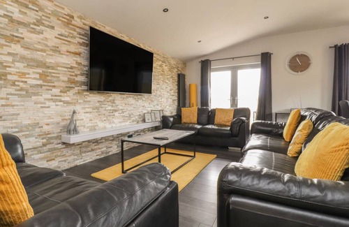 Wennington Cottage | Cabin ∙ 4 bedrooms ∙ 10 guests