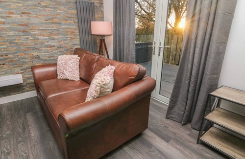 Wennington Cottage | Cabin ∙ 4 bedrooms ∙ 10 guests