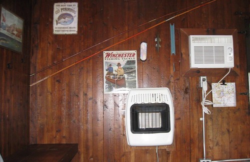 Cadillac Cabin | Cabin #4 - Gone Fishin'