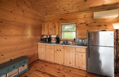 Purlear Cabin | Cabin #4 The Sky Retreat - Off the Blue Ridge Parkway