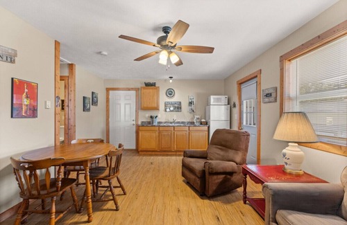 Eckerty House | Cabin 4 The Village @ Patoka Lake