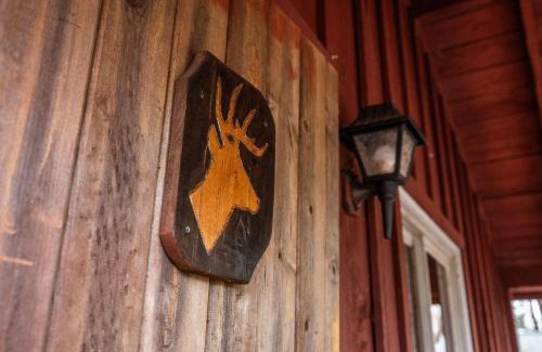 Russell House | Cabin 4