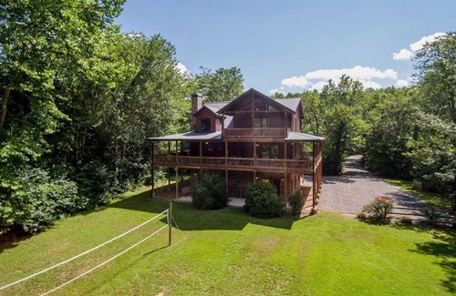 Copperhill Cabin | Cabin ∙ 5 bedrooms ∙ 10 guests