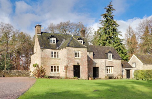 Lydney Cottage | Cabin ∙ 6 bedrooms ∙ 14 guests