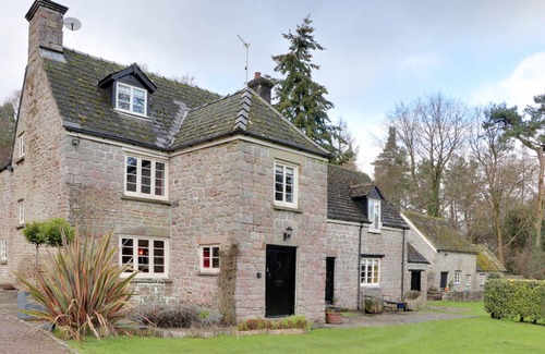 Lydney Cottage | Cabin ∙ 6 bedrooms ∙ 14 guests