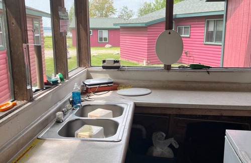 Gould City Cabin | Cabin 6-The Loon's Nest at Sunset Pines Resort