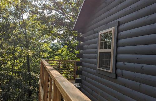Eureka Springs Apartment | Cabin #6 with hot tub deck and sunset view at Loblolly Pines