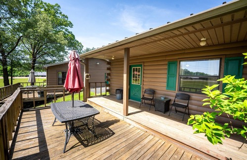 Buchanan House | Cabin 7 at Fishtale Lodge