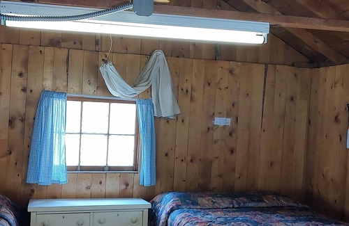 Bellvue Cabin | Cabin 7 at Sportsman's Lodge