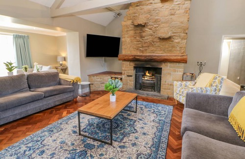 Greta Bridge Cottage | Cabin ∙ 7 bedrooms ∙ 14 guests