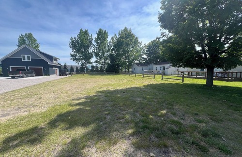Arcadia Cabin | Cabin 7/Pleasant Valley Resort/Hot Tub/Sauna/BBQ