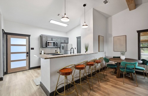 Graford House | Cabin 7: Sweetest Escape