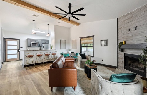 Graford House | Cabin 7: Sweetest Escape