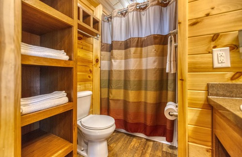 Dickerson Run Cabin | Cabin 8 - Beautiful cabin with a queen, full and twin bed. Great for days outdoors and nights in.