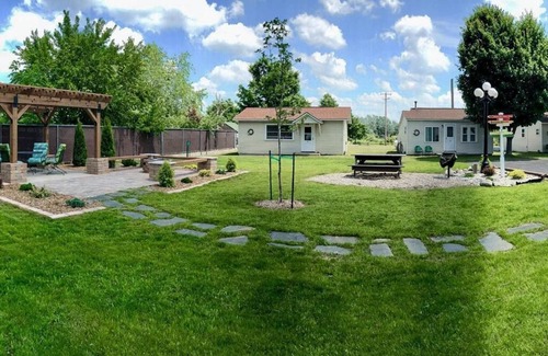 Arcadia Cabin | Cabin 8/Pleasant Valley Resort/Hot Tub/Sauna/BBQ