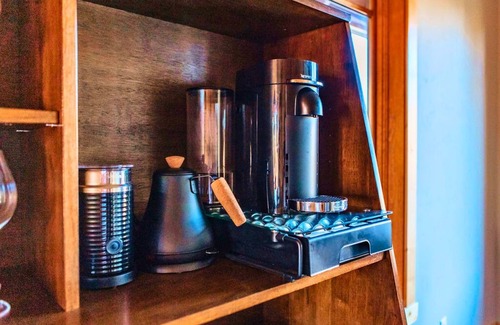 Powell Butte Cabin | Cabin 89 at Brasada Ranch: 2bd, Hot Tub, & Modern Rustic Comfort!