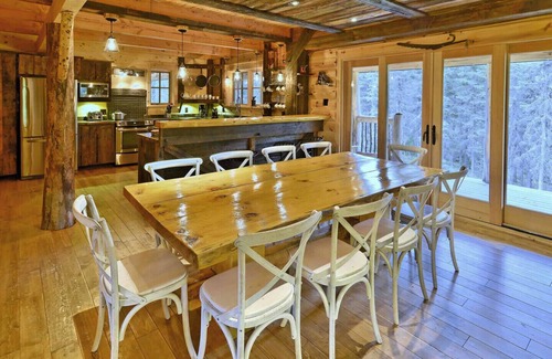 La Malbaie House | Cabin Bigfoot - Les Chalets de Môh