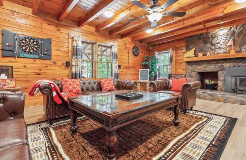 Gainesville House | Cabin Bliss - Just 1 Mile from Lake Lanier