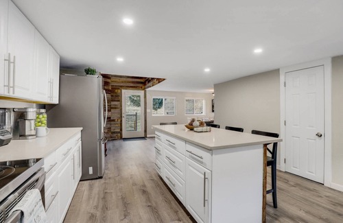 Black Hawk House | Cabin by North Clear Creek. Private Hot Tub. Pets Welcome.