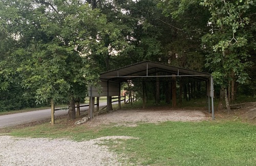Wilburton Cabin | Cabin by the Caves near Robber's Cave State Park