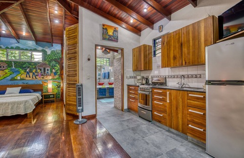 Puerto Viejo de Talamanca House | "Cabina Tucan" - Caribbean bungalow 250m from the beach, with dream pool & Eden garden